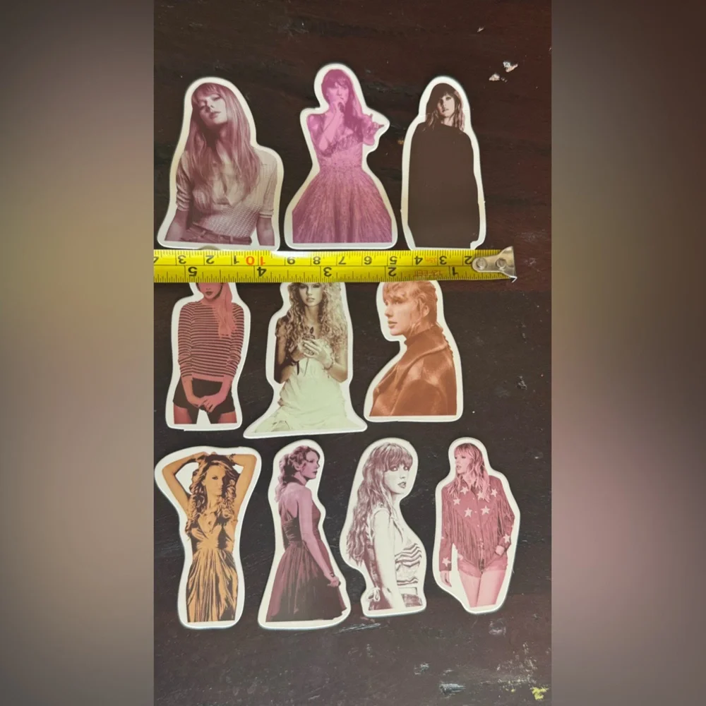 10 Taylor Swift cupcake toppers